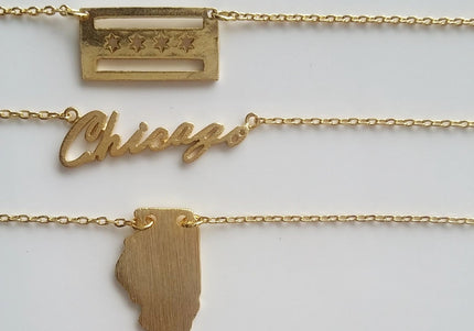 Chicago Script Necklace Gold