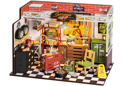 DIY Garage Workshop Miniature House
